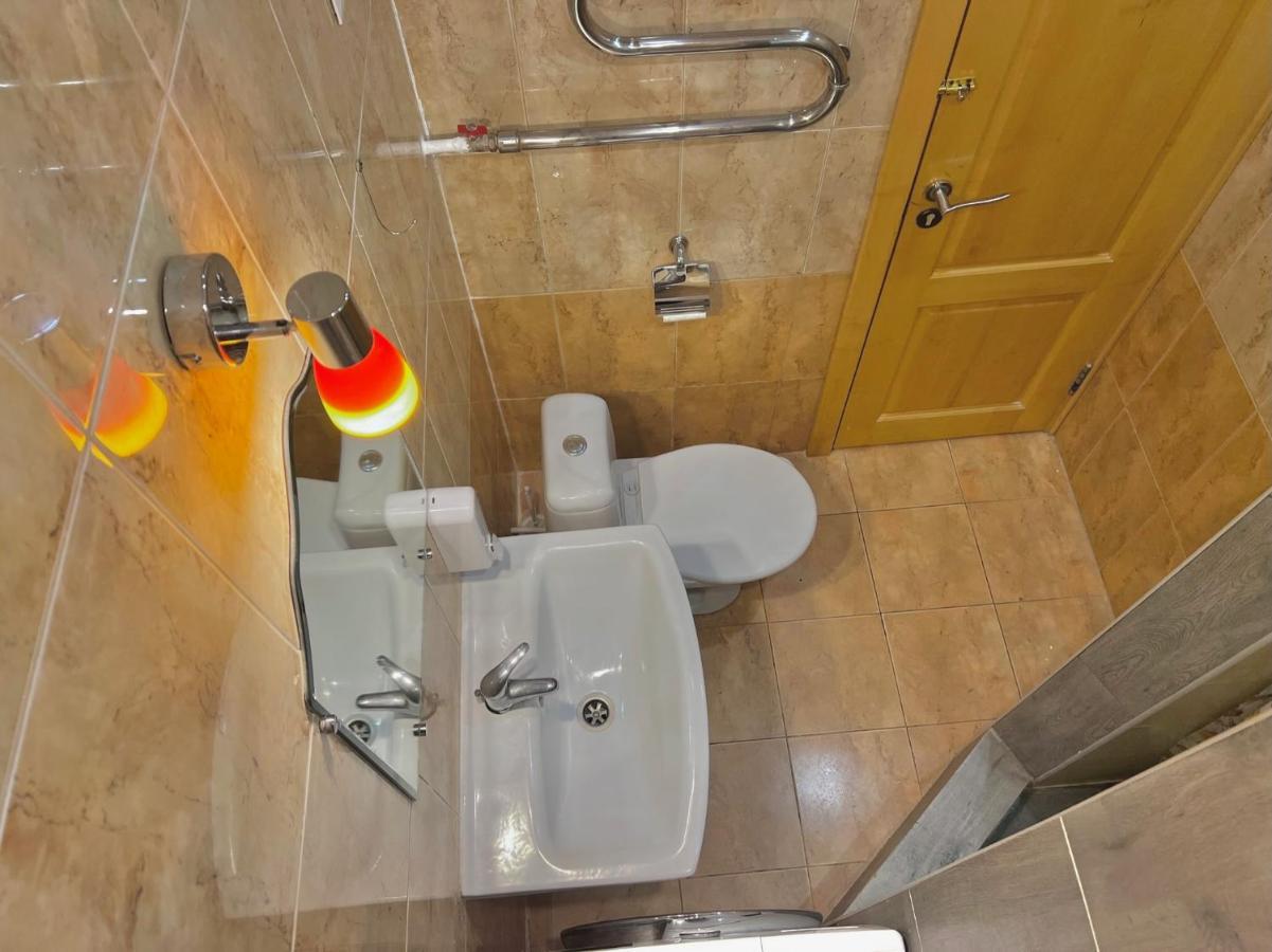 Pechersky Hostel Kiev Bagian luar foto