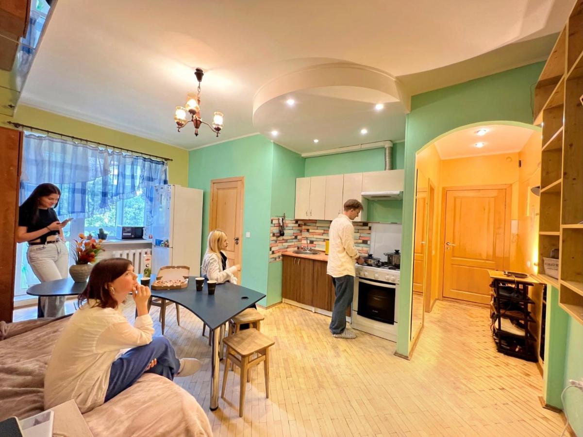 Pechersky Hostel Kiev Bagian luar foto