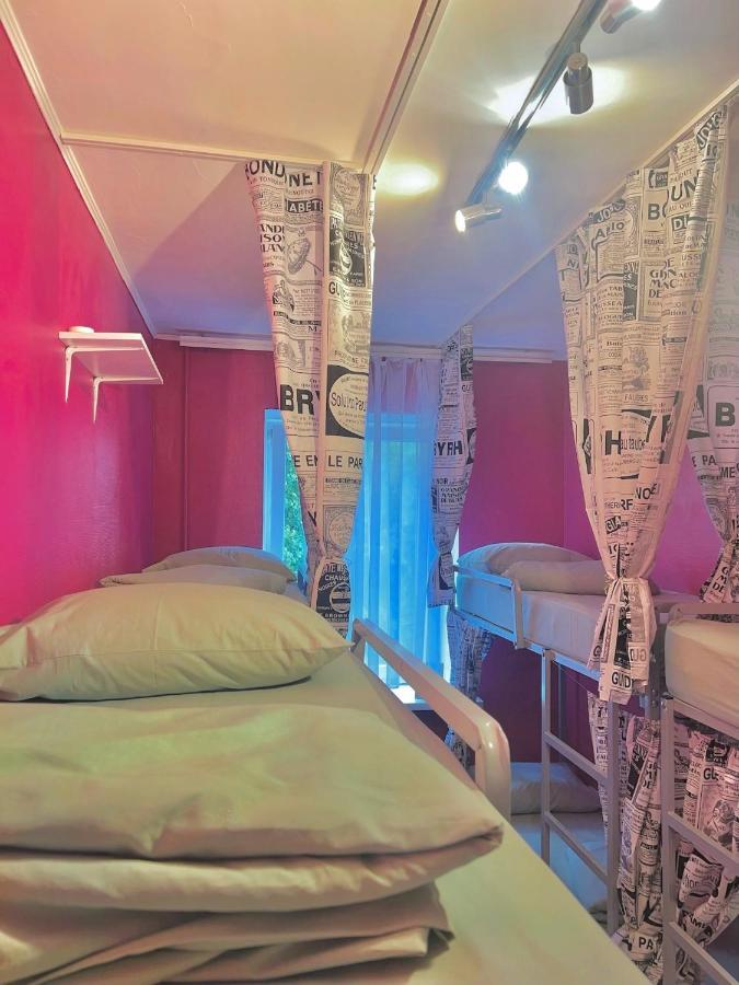 Pechersky Hostel Kiev Bagian luar foto