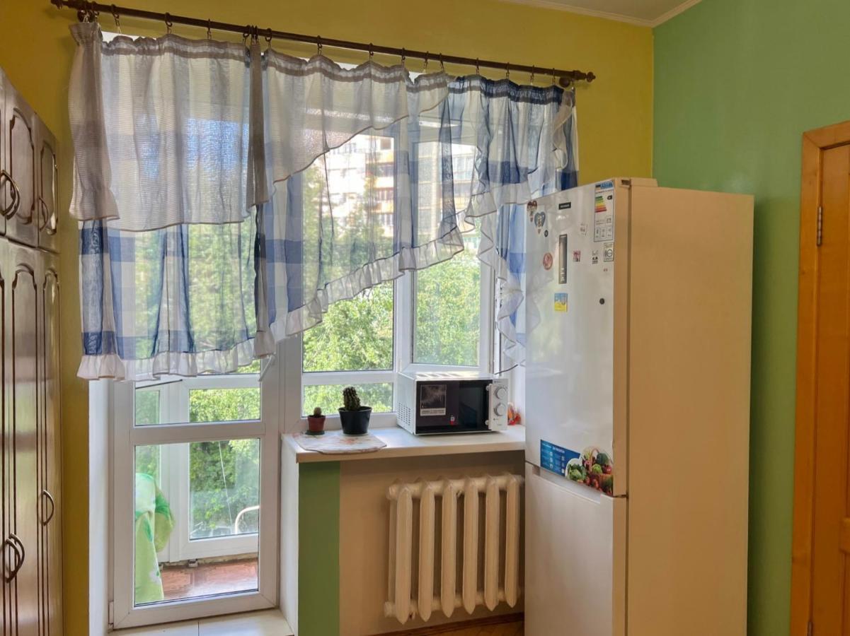 Pechersky Hostel Kiev Bagian luar foto