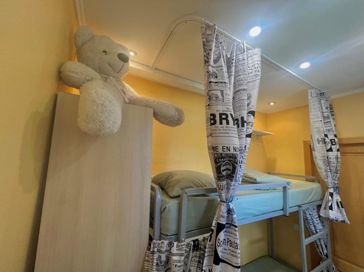 Pechersky Hostel Kiev Bagian luar foto